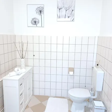 Superior Zentrum Historische Altstadt 2 Schlafzimmer 2 Badezimmer Kingsize-betten, Fuer Bis Zu 8 Personen * Wißmar