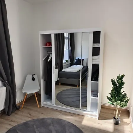 Apartment Superior Zentrum Historische Altstadt 2 Schlafzimmer 2 Badezimmer Kingsize-betten, Fuer Bis Zu 8 Personen